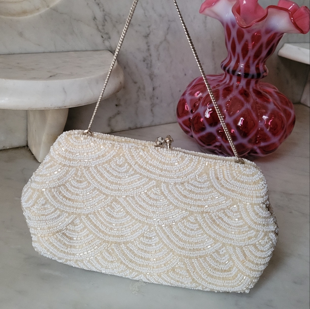 Elegant Cream Beaded Clutch